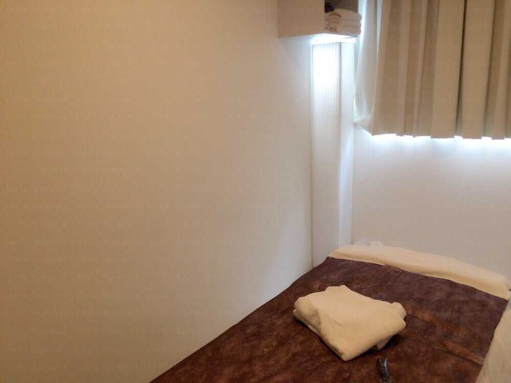 サロンドフララ表参道店